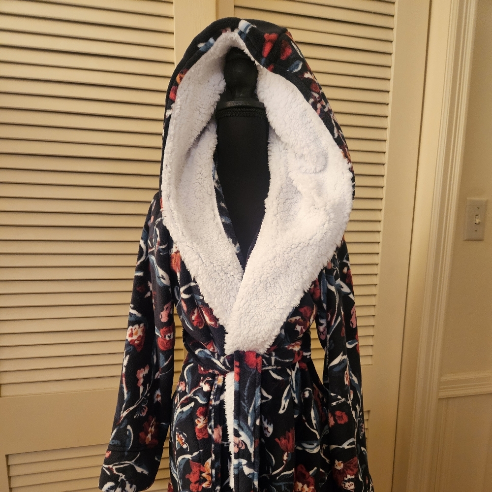 NWT Vera Bradley Plush Hooded Robe – Floral | Size S/M